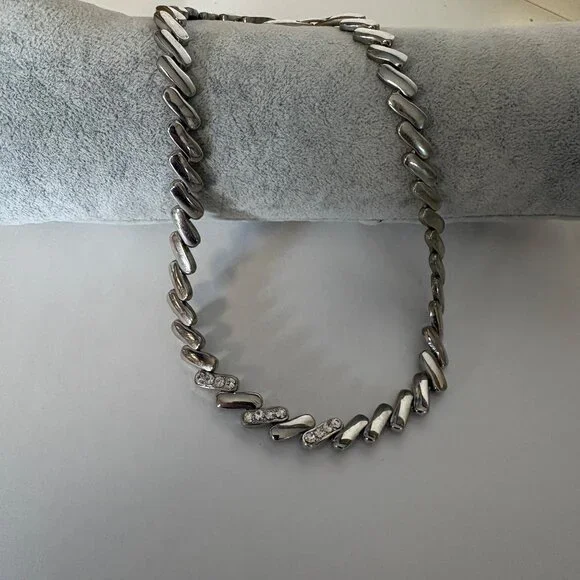 Silver Tone Rhinestone Accent Slant Bar Link Necklace Elegant Classic 17 in - Picture 3 of 8